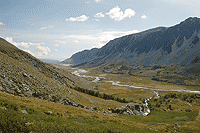 Долина реки Аккол. Впадение реки Тура-Оюк.