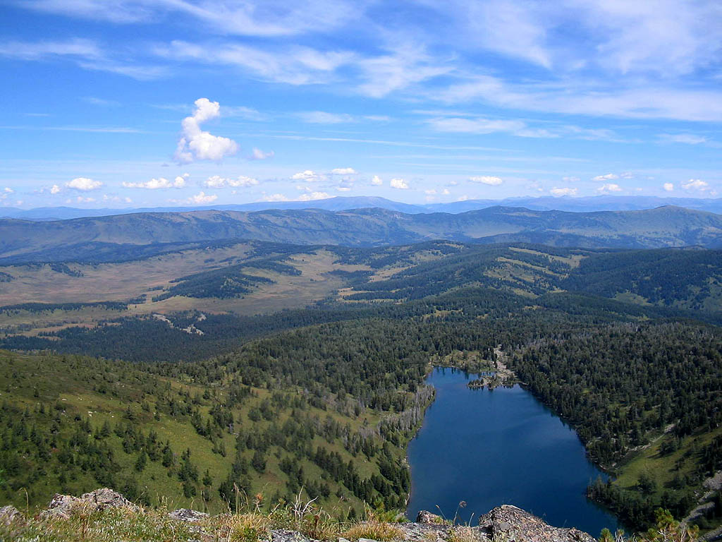 Гора Красная 2471 м.