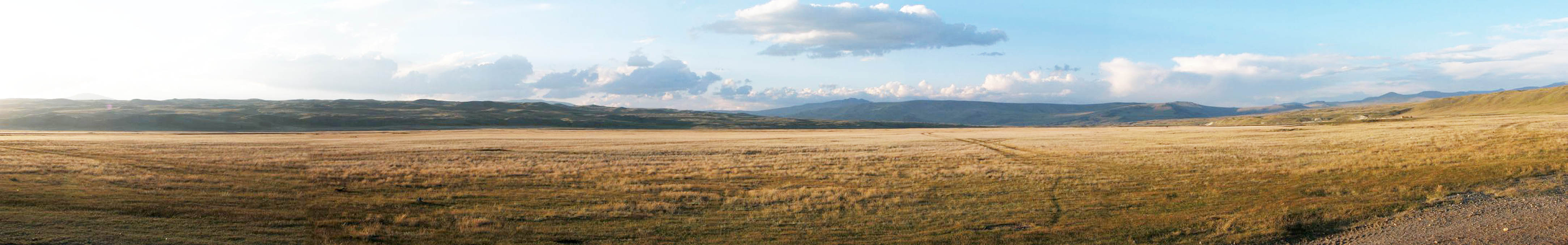 Плато Укок. Возле Бертек на реке Акалаха. 