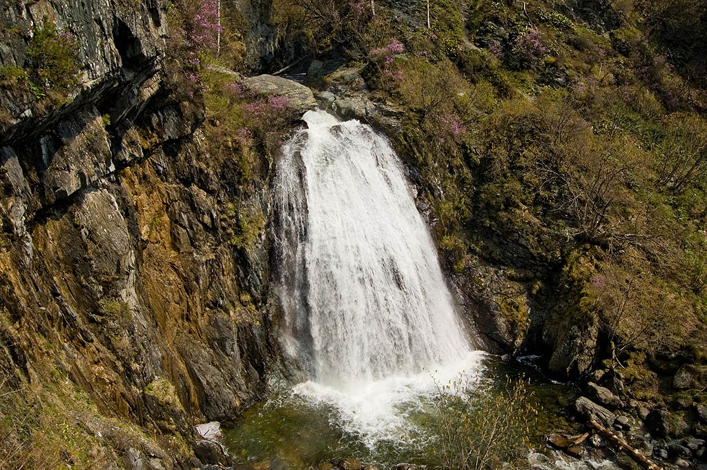 Водопад Корбу