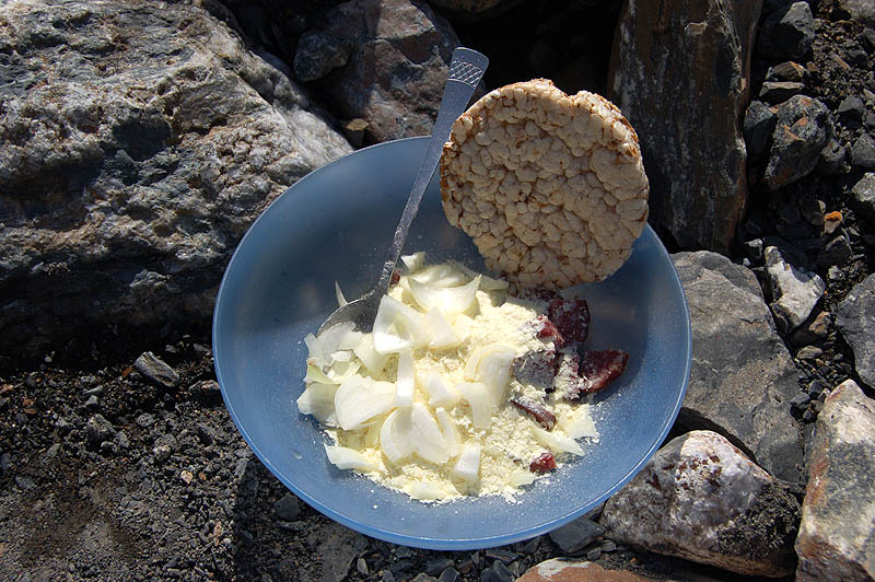 Обед на деднике Малый Актру.