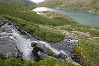 Водопад. Озеро Акчан.