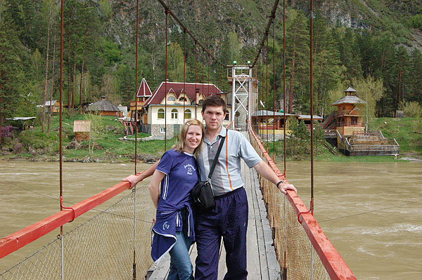 Мостик через Катунь на т/б Царская охота. 