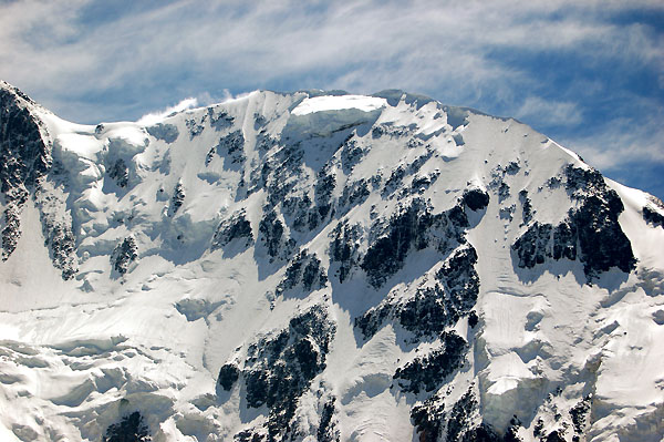 Снежная шапка на Маашей-баши. 